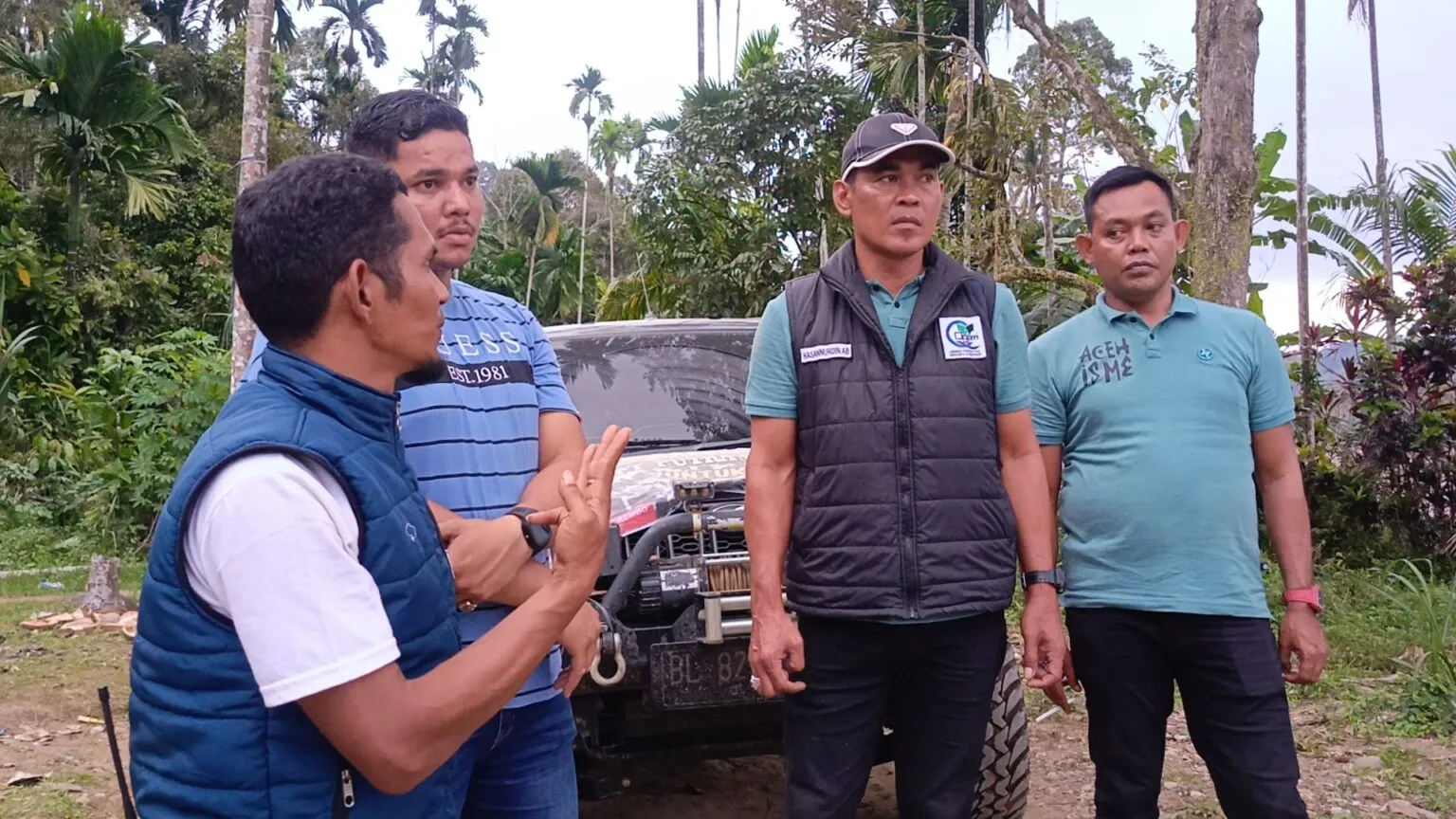Foto: Hasan Nurdin (Rembo) Saat Memantau Penyerahan Bantuan di Sawang Aceh Utara